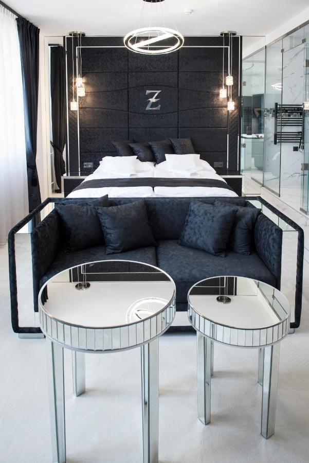 Z Rooms Boutique Zalaegerszeg Bagian luar foto