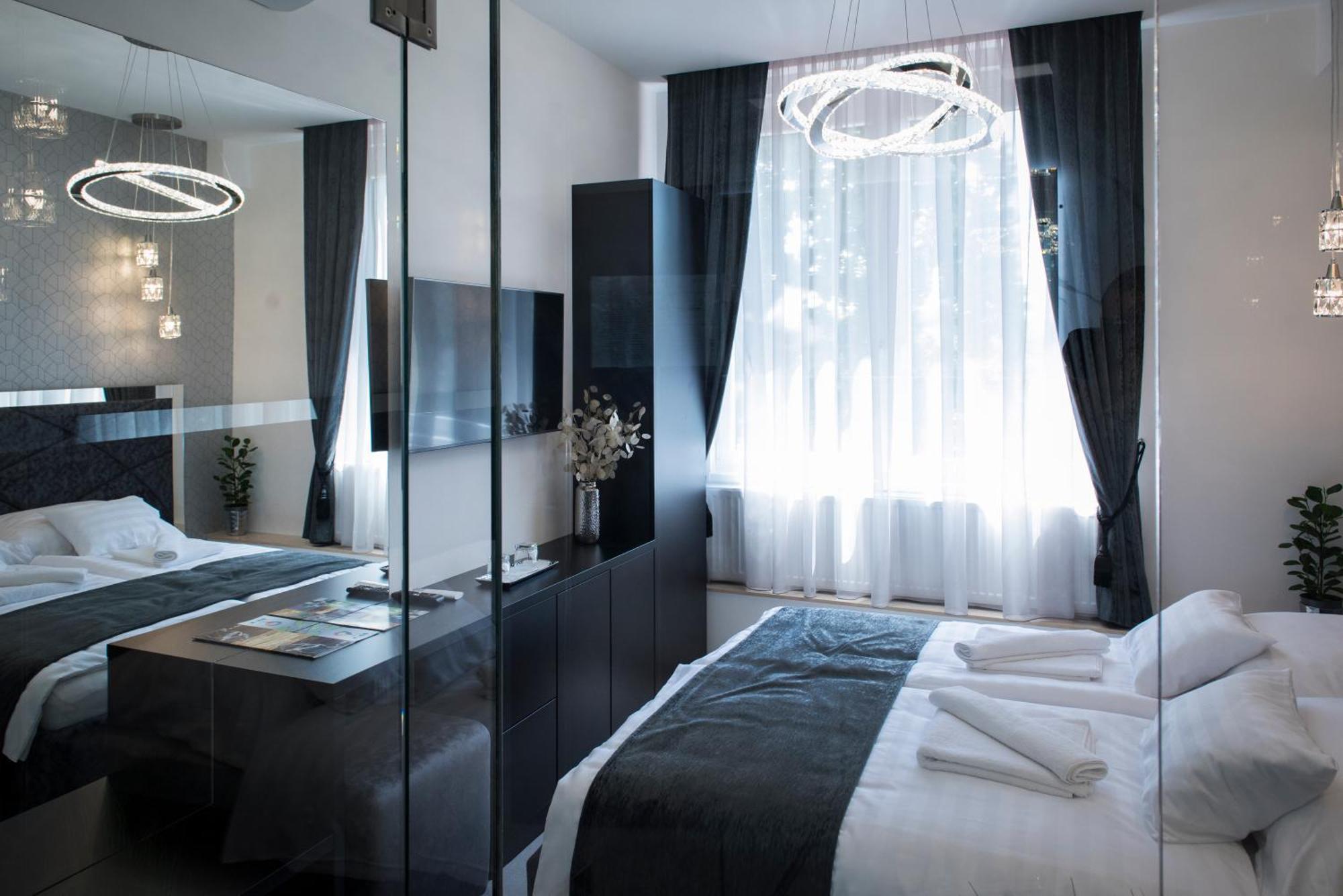 Z Rooms Boutique Zalaegerszeg Bagian luar foto