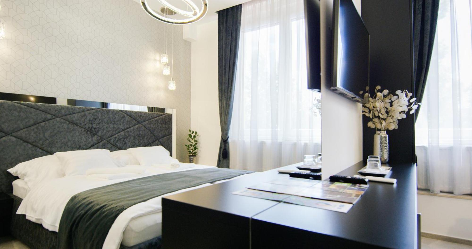 Z Rooms Boutique Zalaegerszeg Bagian luar foto